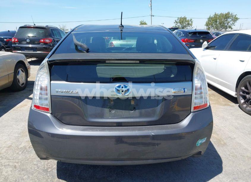 Photo 16 of 2014 Toyota Prius PLUG-IN (VIN JTDKN3DP6E3062317)