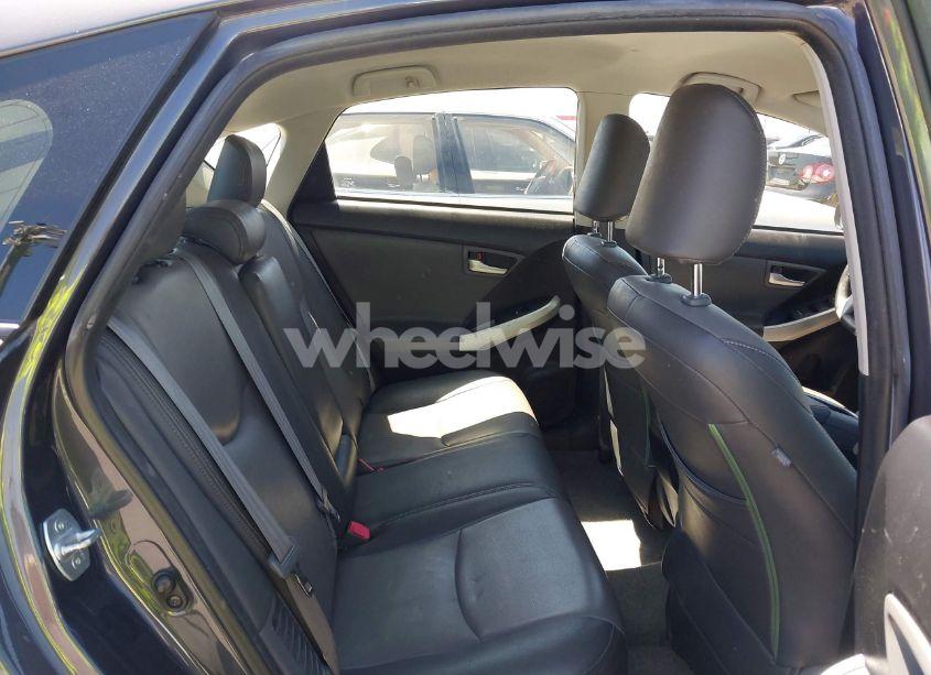 Photo 8 of 2014 Toyota Prius PLUG-IN (VIN JTDKN3DP6E3062317)