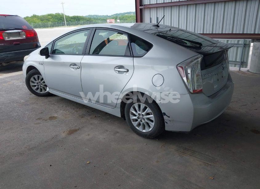 Photo 3 of 2013 Toyota Prius PLUG-IN (VIN JTDKN3DP8D3043430)
