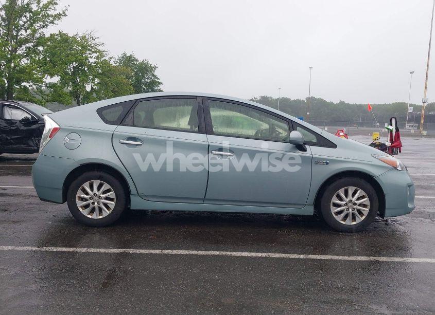Photo 13 of 2012 Toyota Prius PLUG-IN (VIN JTDKN3DP9C3029745)