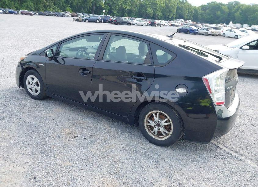 Photo 3 of 2010 Toyota Prius IV (VIN JTDKN3DU0A0010019)