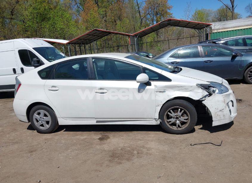 Photo 13 of 2010 Toyota Prius IV (VIN JTDKN3DU0A0017116)