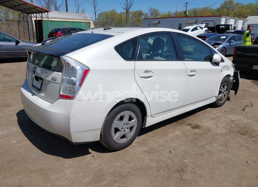 Photo 4 of 2010 Toyota Prius IV (VIN JTDKN3DU0A0017116)