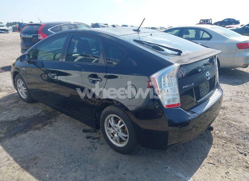 Photo 3 of 2010 Toyota Prius III (VIN JTDKN3DU0A0029752)
