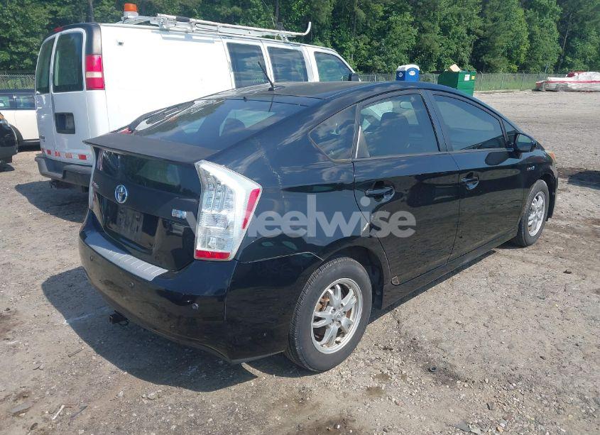 Photo 4 of 2010 Toyota Prius III (VIN JTDKN3DU0A0029752)