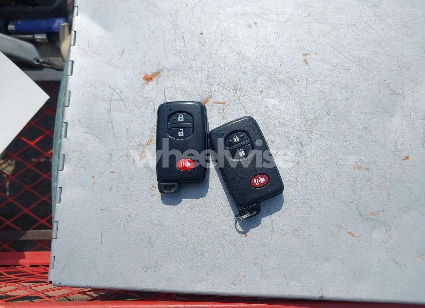 Photo 11 of 2010 Toyota Prius III (VIN JTDKN3DU0A0046048)