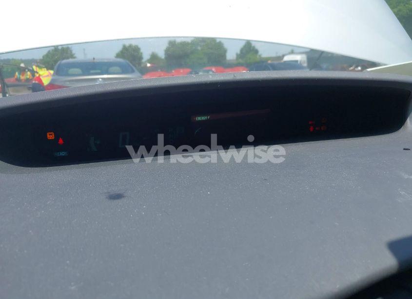 Photo 7 of 2010 Toyota Prius III (VIN JTDKN3DU0A0130421)