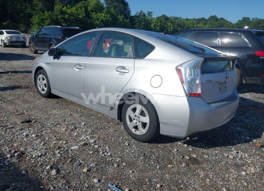 Photo 3 of 2010 Toyota Prius III (VIN JTDKN3DU0A0180641)