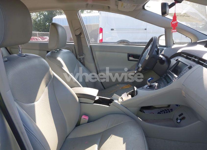 Photo 5 of 2010 Toyota Prius III (VIN JTDKN3DU0A0180641)