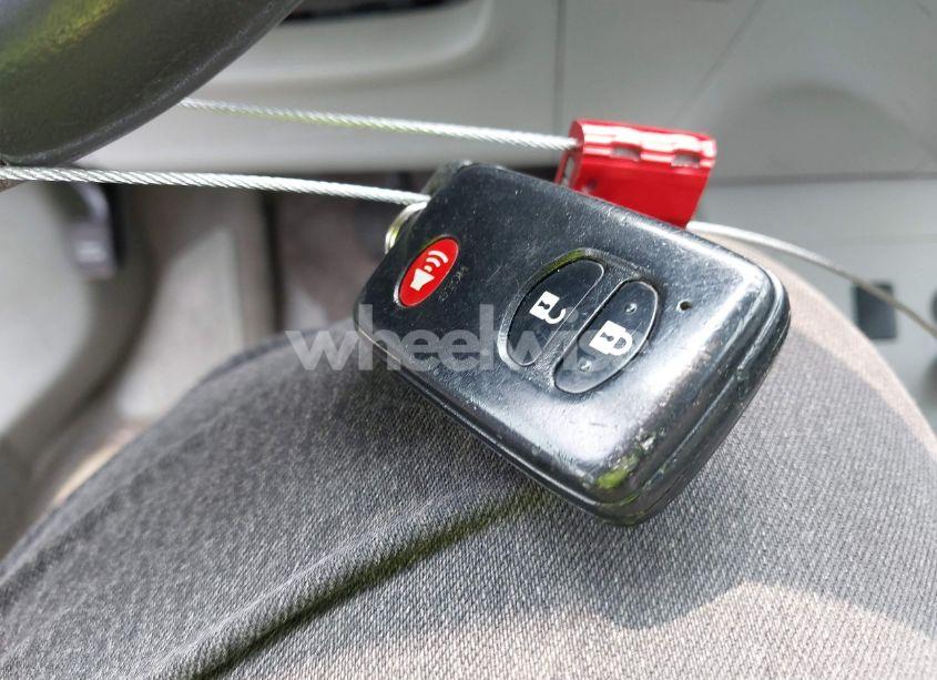 Photo 11 of 2010 Toyota Prius I/II/III/IV/V (VIN JTDKN3DU0A0229935)