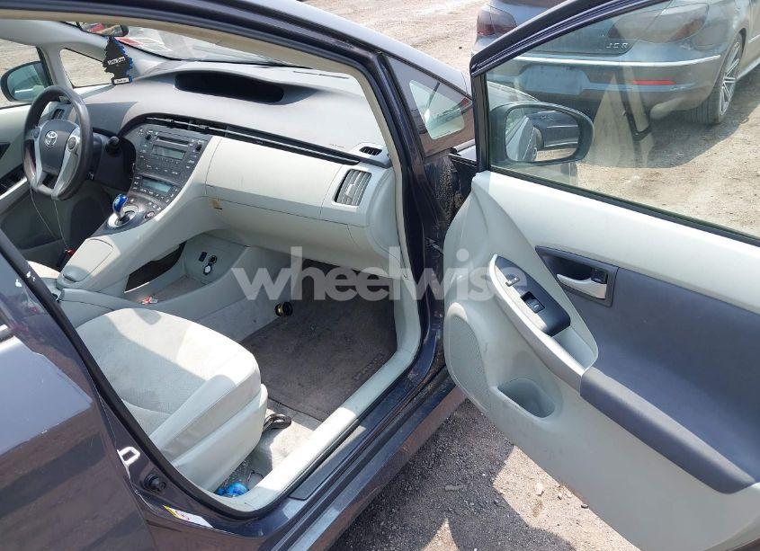 Photo 5 of 2010 Toyota Prius I/II/III/IV/V (VIN JTDKN3DU0A0229935)