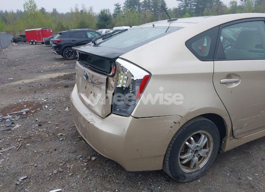 Photo 6 of 2010 Toyota Prius III (VIN JTDKN3DU0A1034623)