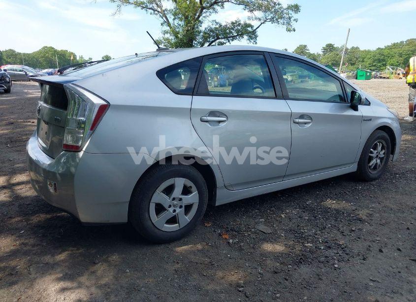 Photo 4 of 2010 Toyota Prius II (VIN JTDKN3DU0A1274903)