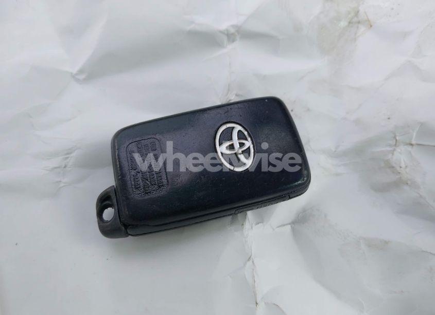 Photo 11 of 2010 Toyota Prius III (VIN JTDKN3DU0A1301985)