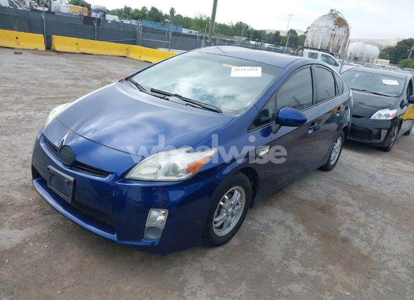 Photo 2 of 2010 Toyota Prius III (VIN JTDKN3DU0A1301985)