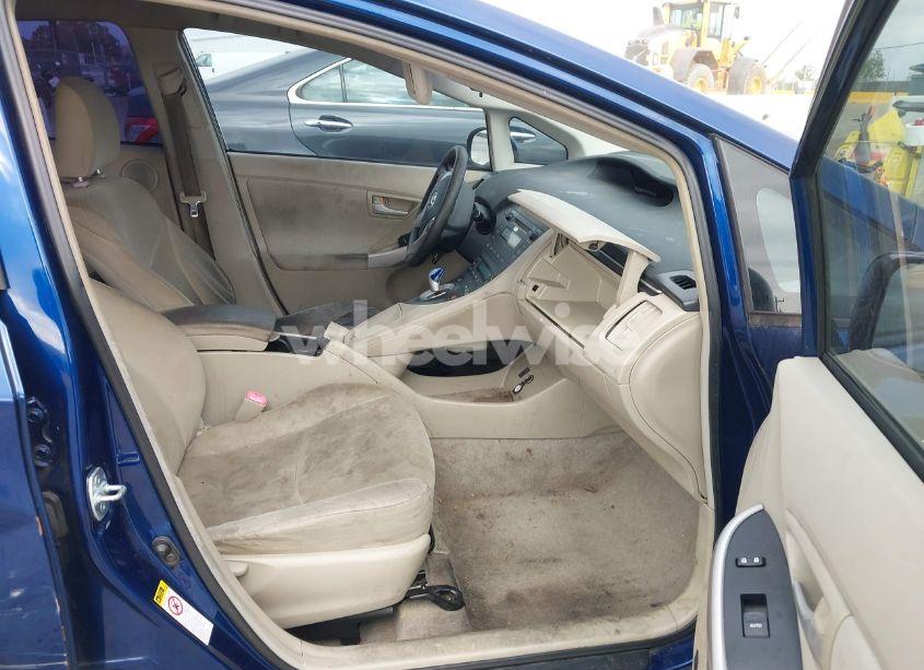 Photo 5 of 2010 Toyota Prius III (VIN JTDKN3DU0A1301985)