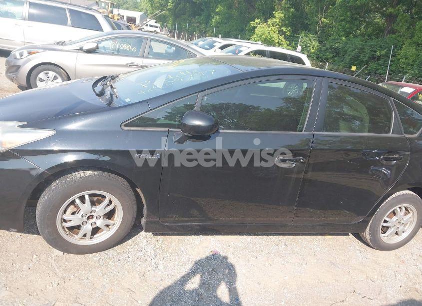 Photo 14 of 2011 Toyota Prius TWO (VIN JTDKN3DU0B0267781)