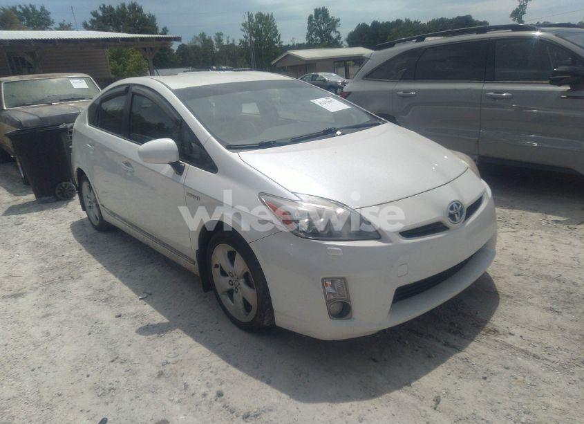 2011 Toyota Prius FIVE (VIN JTDKN3DU0B0300472) main photo