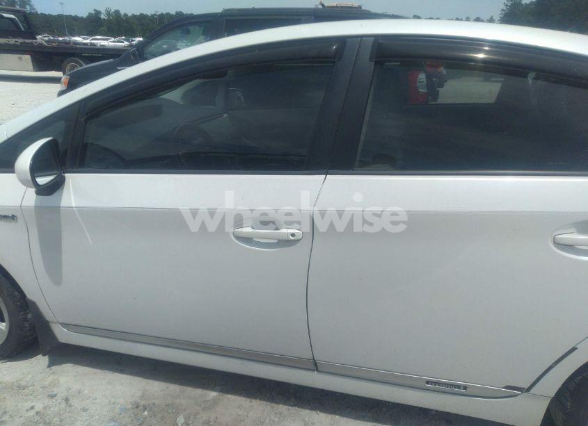 Photo 14 of 2011 Toyota Prius FIVE (VIN JTDKN3DU0B0300472)