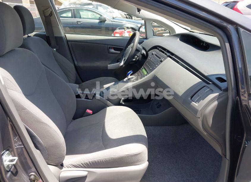 Photo 5 of 2011 Toyota Prius TWO (VIN JTDKN3DU0B0321239)