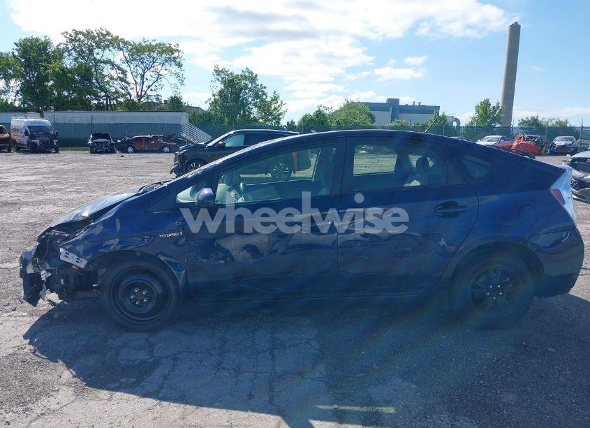 Photo 13 of 2012 Toyota Prius THREE (VIN JTDKN3DU0C1541637)