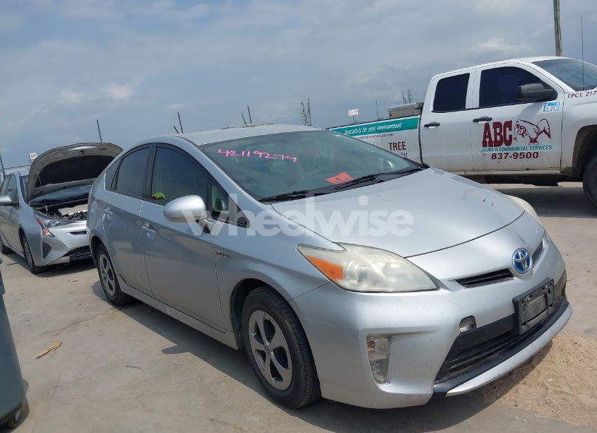 Photo 13 of 2013 Toyota Prius THREE (VIN JTDKN3DU0D1621862)