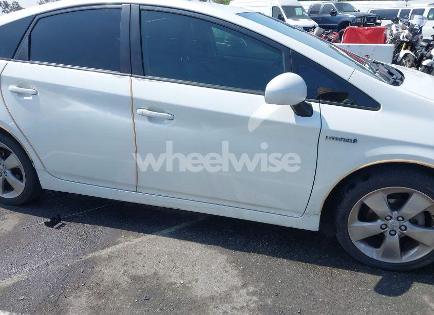 Photo 13 of 2013 Toyota Prius PERSONA (VIN JTDKN3DU0D1664713)