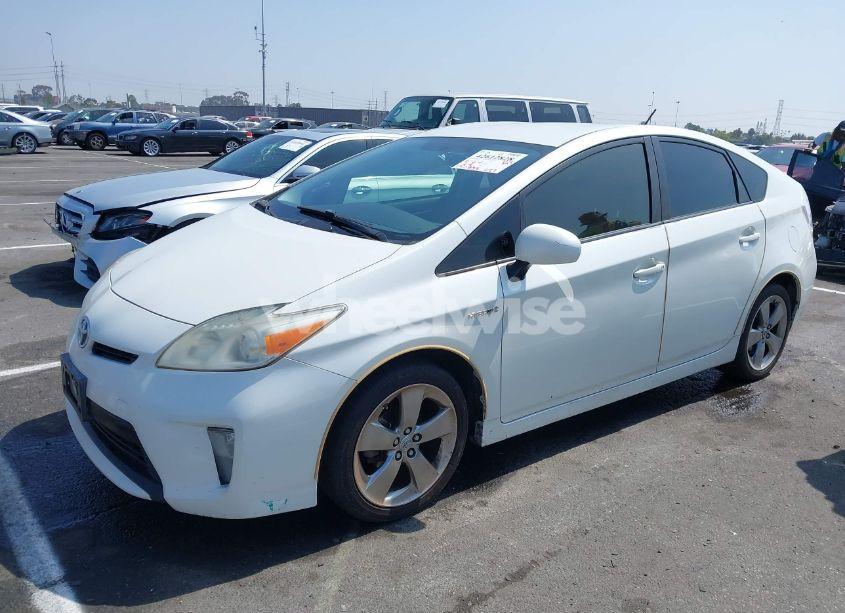 Photo 2 of 2013 Toyota Prius PERSONA (VIN JTDKN3DU0D1664713)