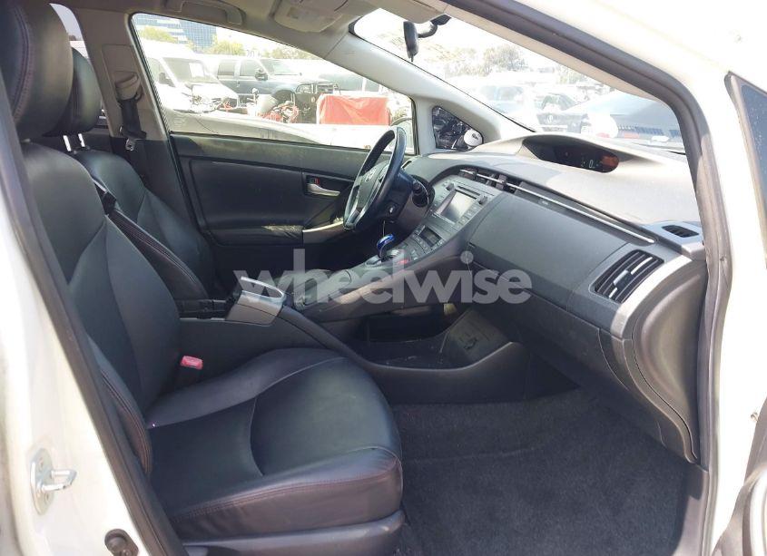 Photo 5 of 2013 Toyota Prius PERSONA (VIN JTDKN3DU0D1664713)