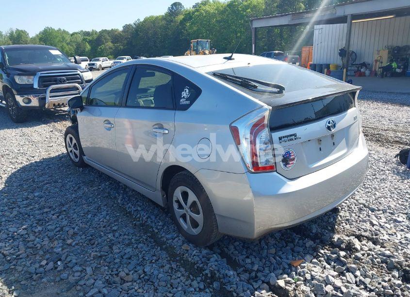 Photo 3 of 2013 Toyota Prius THREE (VIN JTDKN3DU0D1688705)