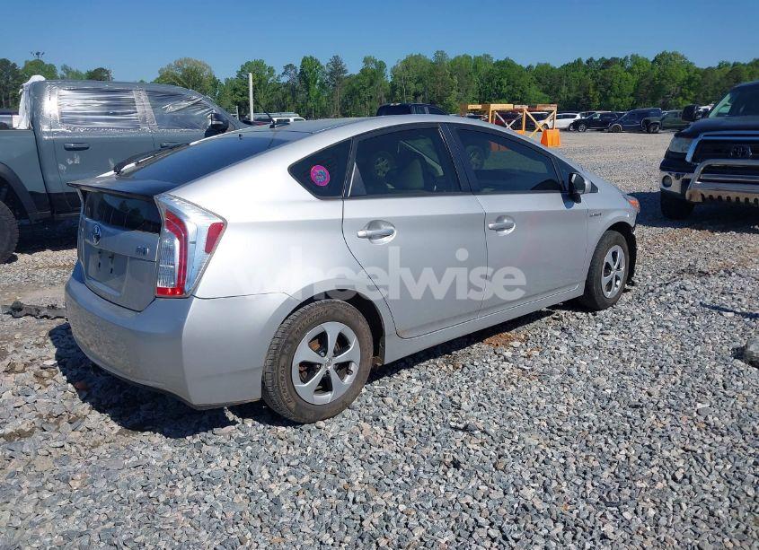 Photo 4 of 2013 Toyota Prius THREE (VIN JTDKN3DU0D1688705)
