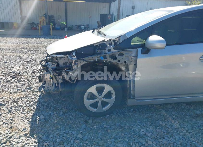 Photo 6 of 2013 Toyota Prius THREE (VIN JTDKN3DU0D1688705)