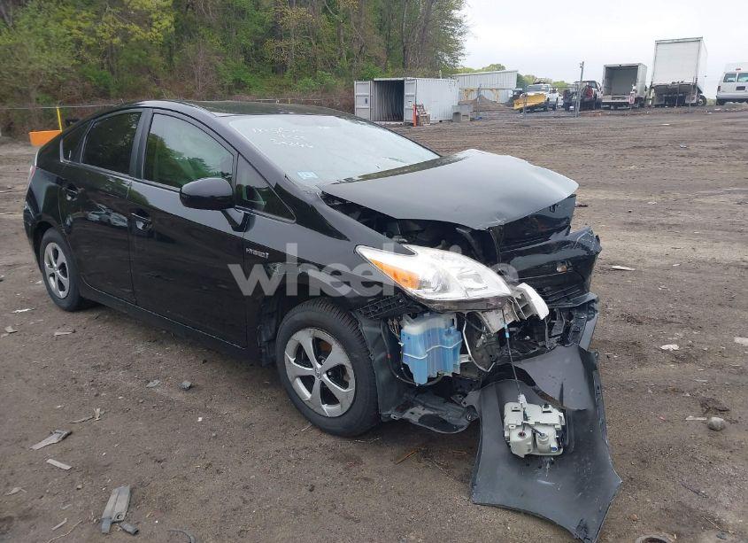 2013 Toyota Prius TWO (VIN JTDKN3DU0D5587382) main photo