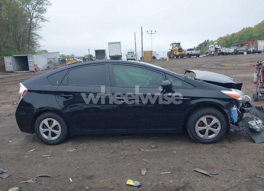 Photo 13 of 2013 Toyota Prius TWO (VIN JTDKN3DU0D5587382)