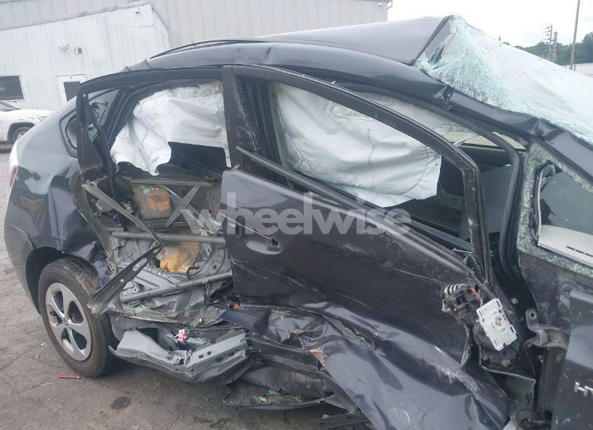 Photo 13 of 2013 Toyota Prius TWO (VIN JTDKN3DU0D5602737)