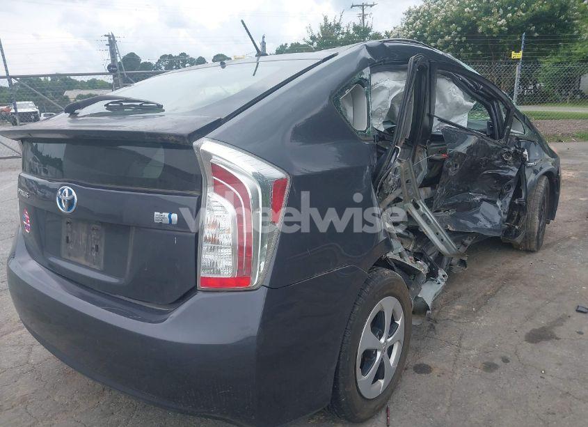 Photo 4 of 2013 Toyota Prius TWO (VIN JTDKN3DU0D5602737)