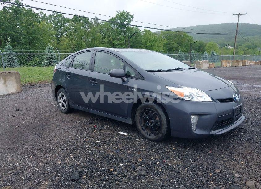 2014 Toyota Prius TWO (VIN JTDKN3DU0E0366380) main photo
