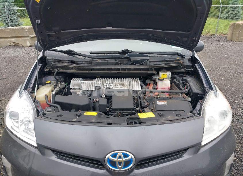 Photo 10 of 2014 Toyota Prius TWO (VIN JTDKN3DU0E0366380)