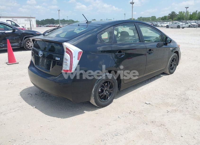 Photo 4 of 2014 Toyota Prius FOUR (VIN JTDKN3DU0E0384197)
