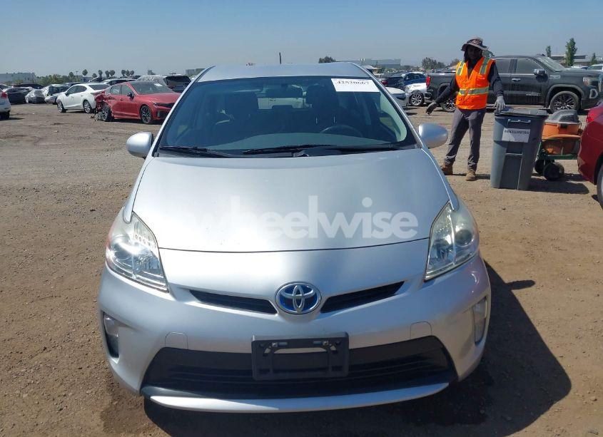 Photo 12 of 2014 Toyota Prius TWO (VIN JTDKN3DU0E0385446)