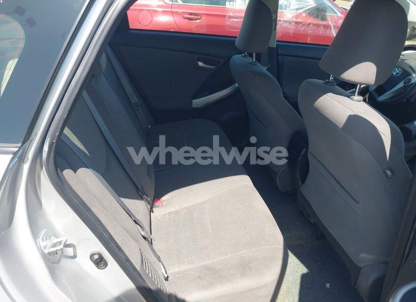 Photo 8 of 2014 Toyota Prius TWO (VIN JTDKN3DU0E0385446)