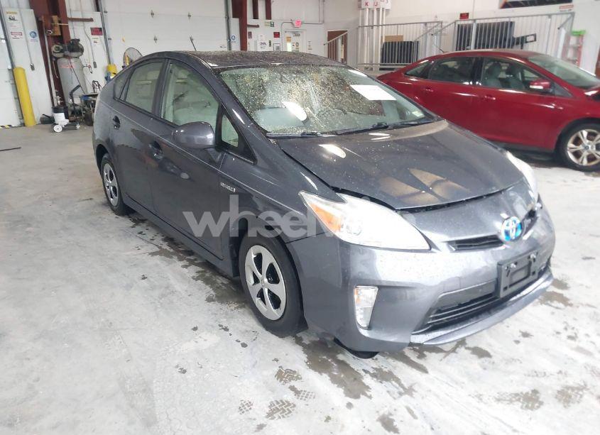 2014 Toyota Prius TWO (VIN JTDKN3DU0E1742795) main photo