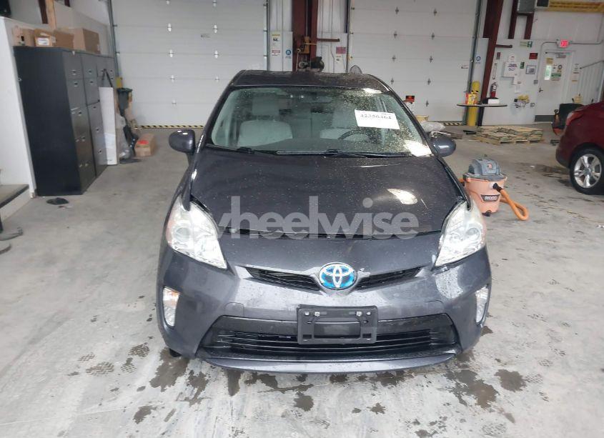 Photo 12 of 2014 Toyota Prius TWO (VIN JTDKN3DU0E1742795)
