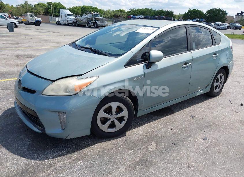 Photo 2 of 2014 Toyota Prius THREE (VIN JTDKN3DU0E1809296)