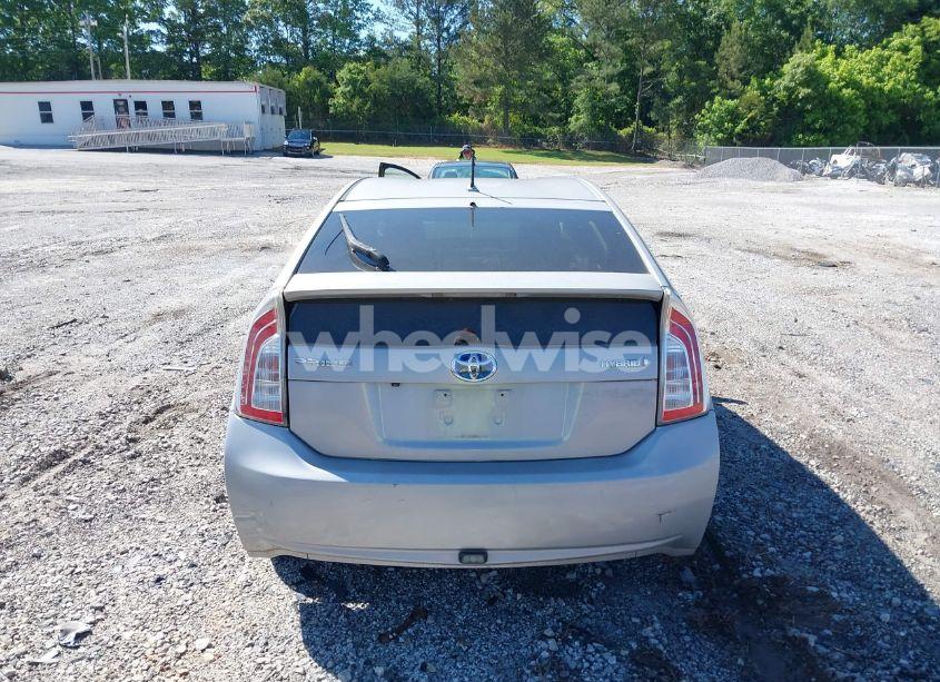 Photo 16 of 2015 Toyota Prius TWO (VIN JTDKN3DU0F0417331)