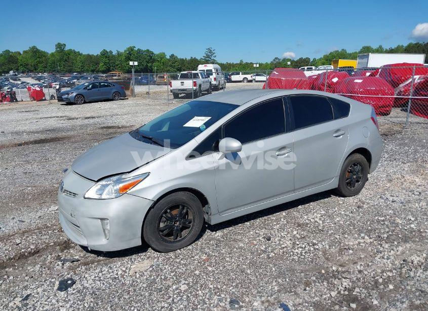 Photo 2 of 2015 Toyota Prius TWO (VIN JTDKN3DU0F0417331)