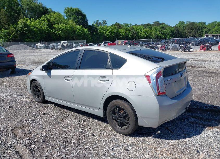 Photo 3 of 2015 Toyota Prius TWO (VIN JTDKN3DU0F0417331)