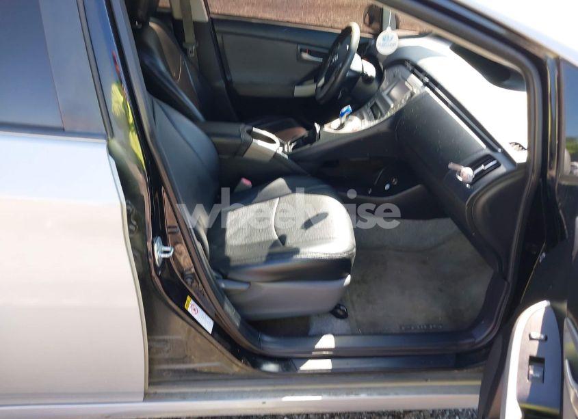 Photo 5 of 2015 Toyota Prius TWO (VIN JTDKN3DU0F0417331)