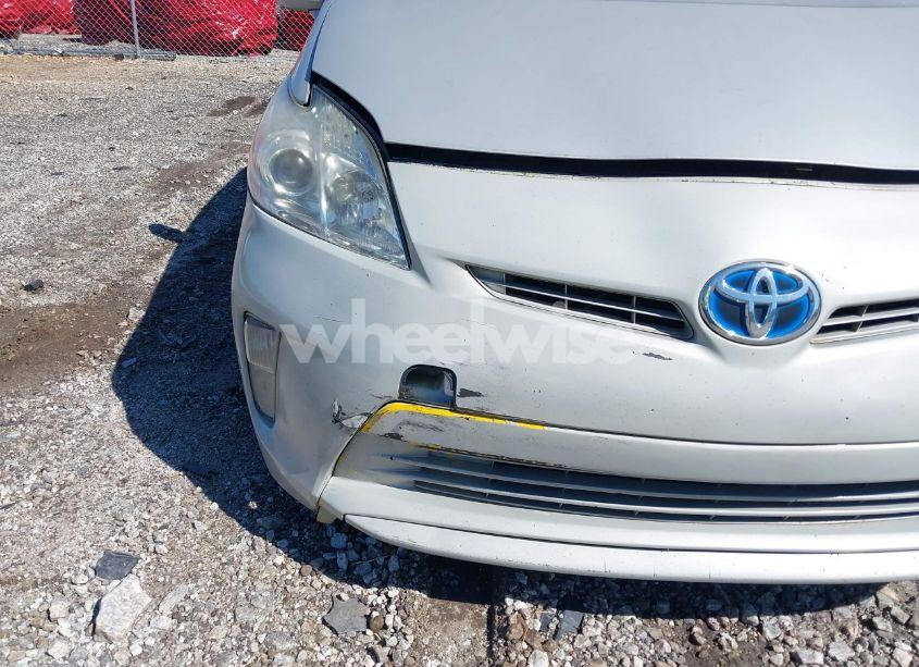 Photo 6 of 2015 Toyota Prius TWO (VIN JTDKN3DU0F0417331)