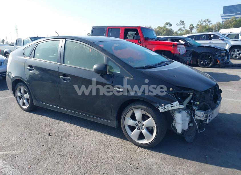 2015 Toyota Prius FIVE (VIN JTDKN3DU0F0429804) main photo